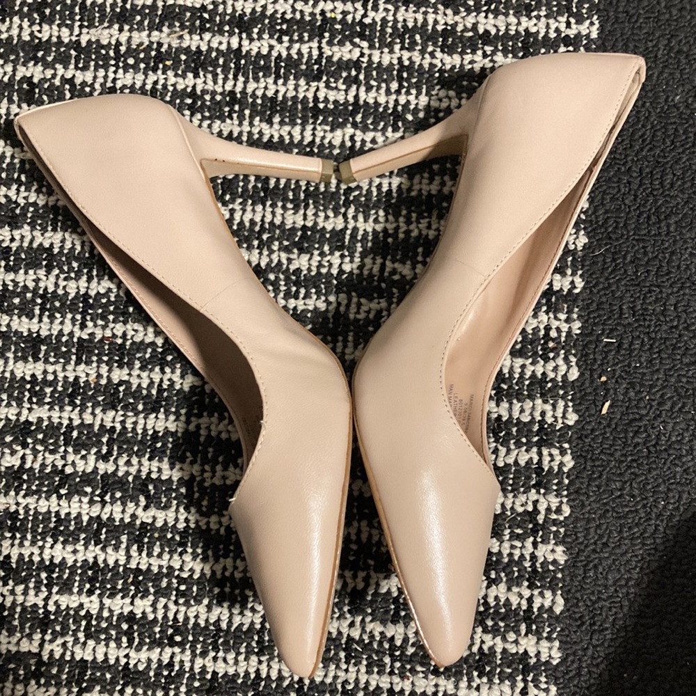 Point toe high heels - Picture 2 of 3